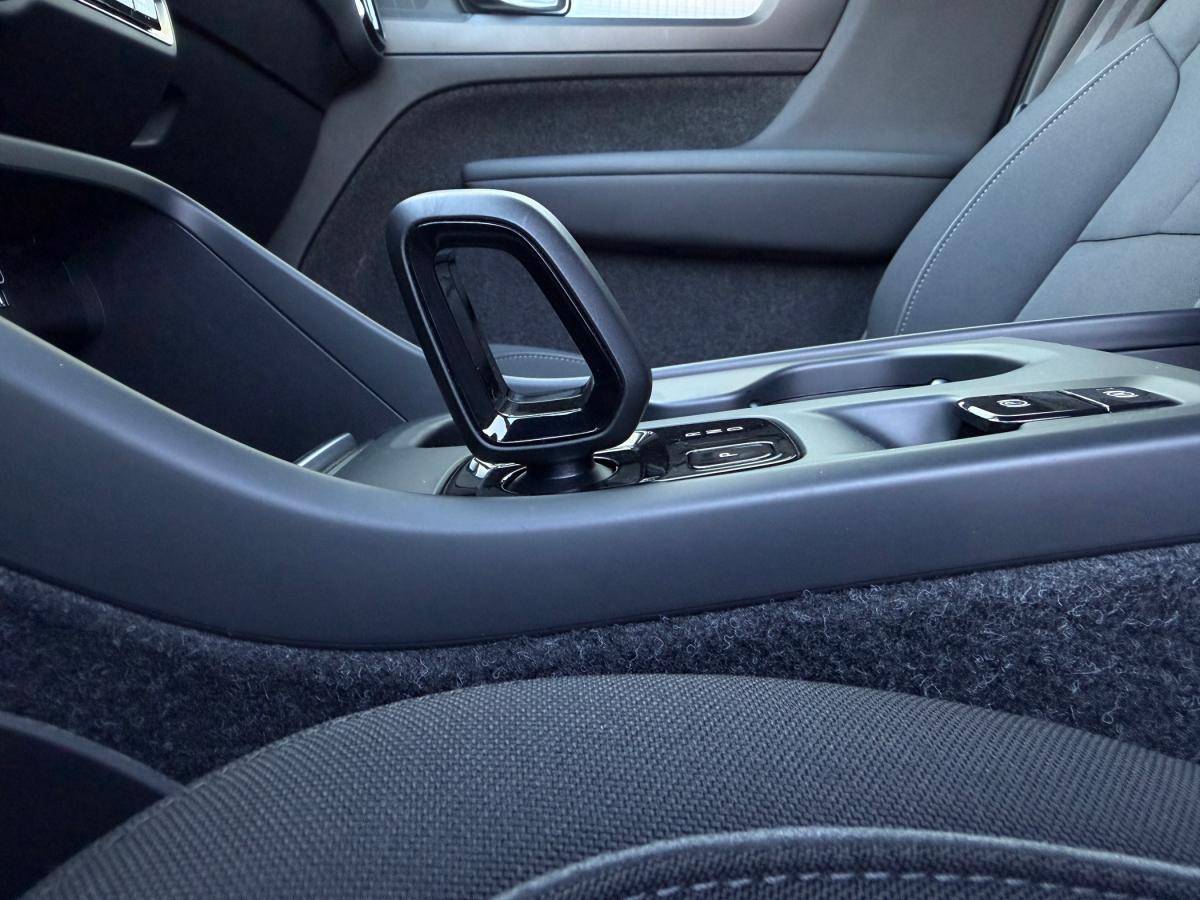 volvo-xc40-2022-hibrido-a-gasolina-1496cc