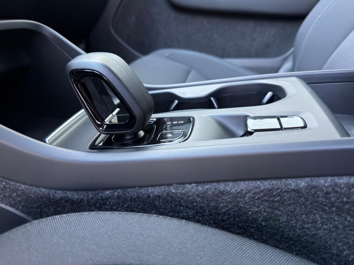 volvo-xc40-2022-hibrido-a-gasolina-1496cc