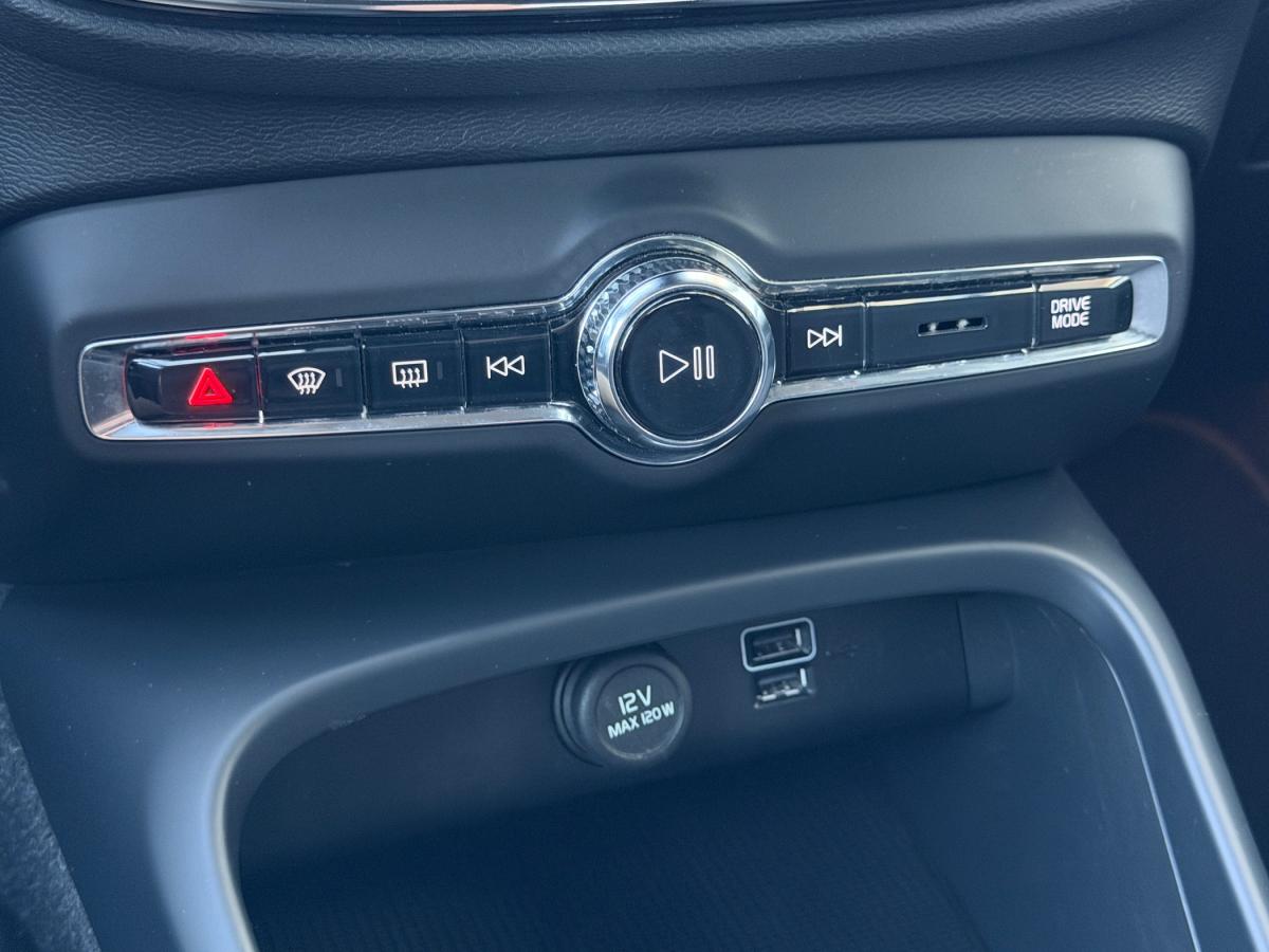 volvo-xc40-2022-hibrido-a-gasolina-1496cc