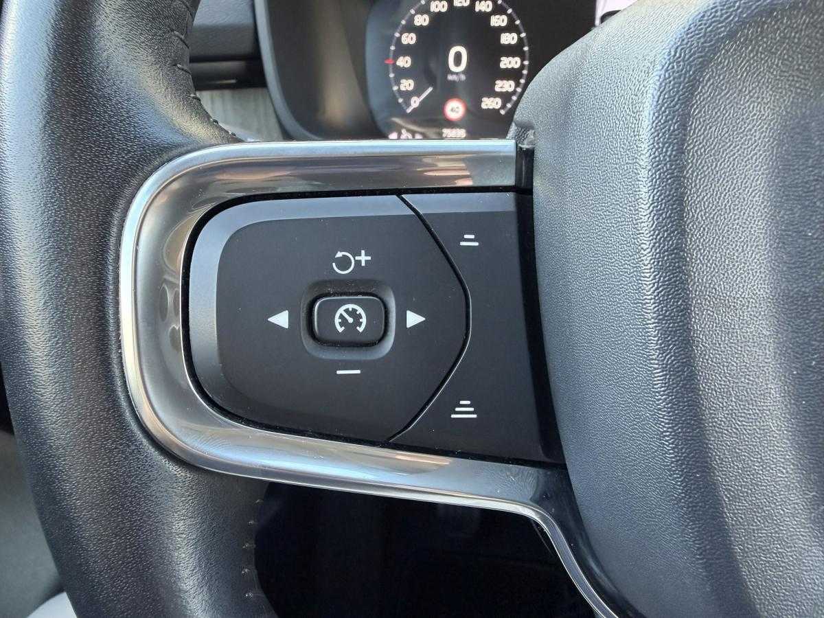 volvo-xc40-2019-diesel-1969cc