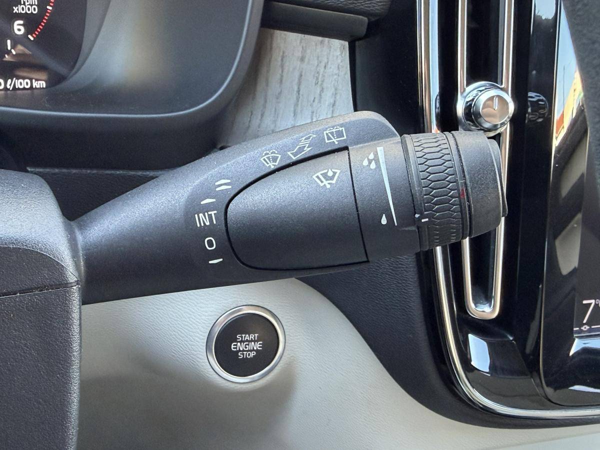 volvo-xc40-2019-diesel-1969cc