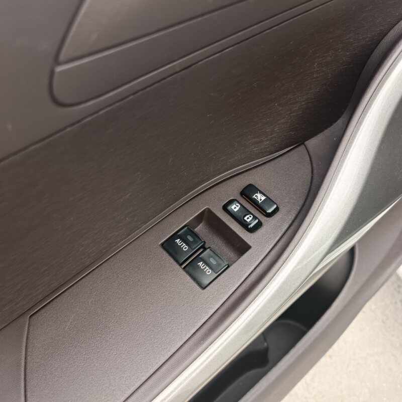 toyota-iq-1-0-vvt-i-2010-gasolina-998cc