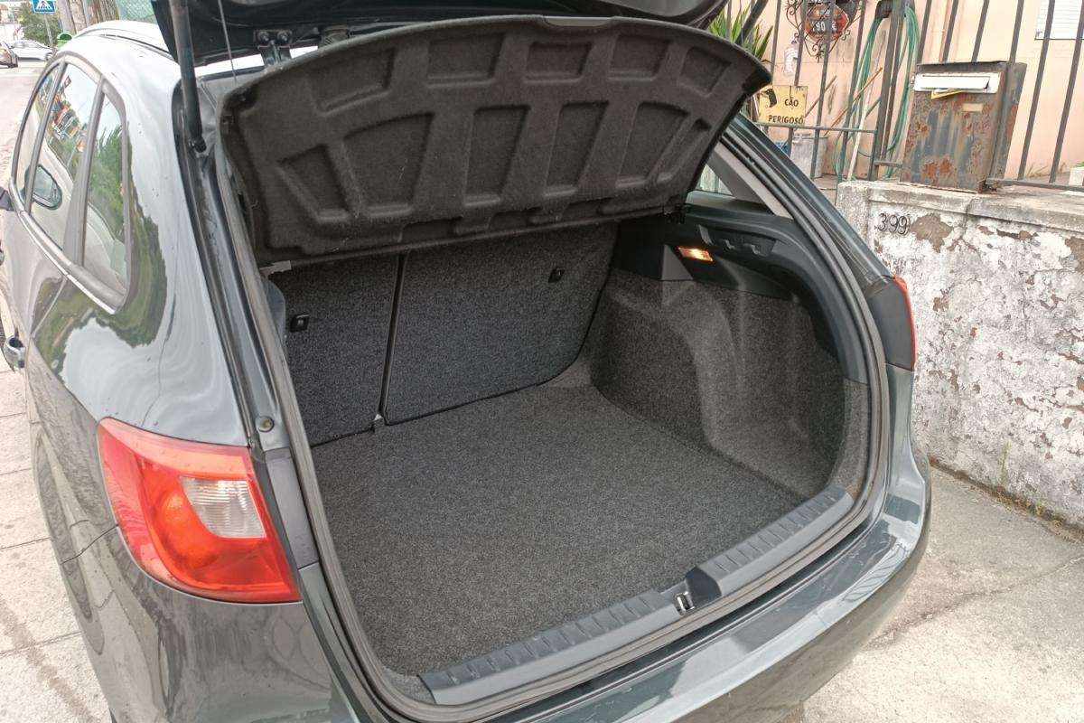seat-ibiza-st-2011-diesel-1598cc