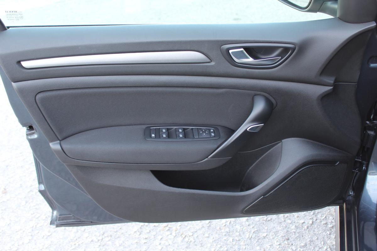 renault-megane-sport-tourer-2023-diesel-1461cc