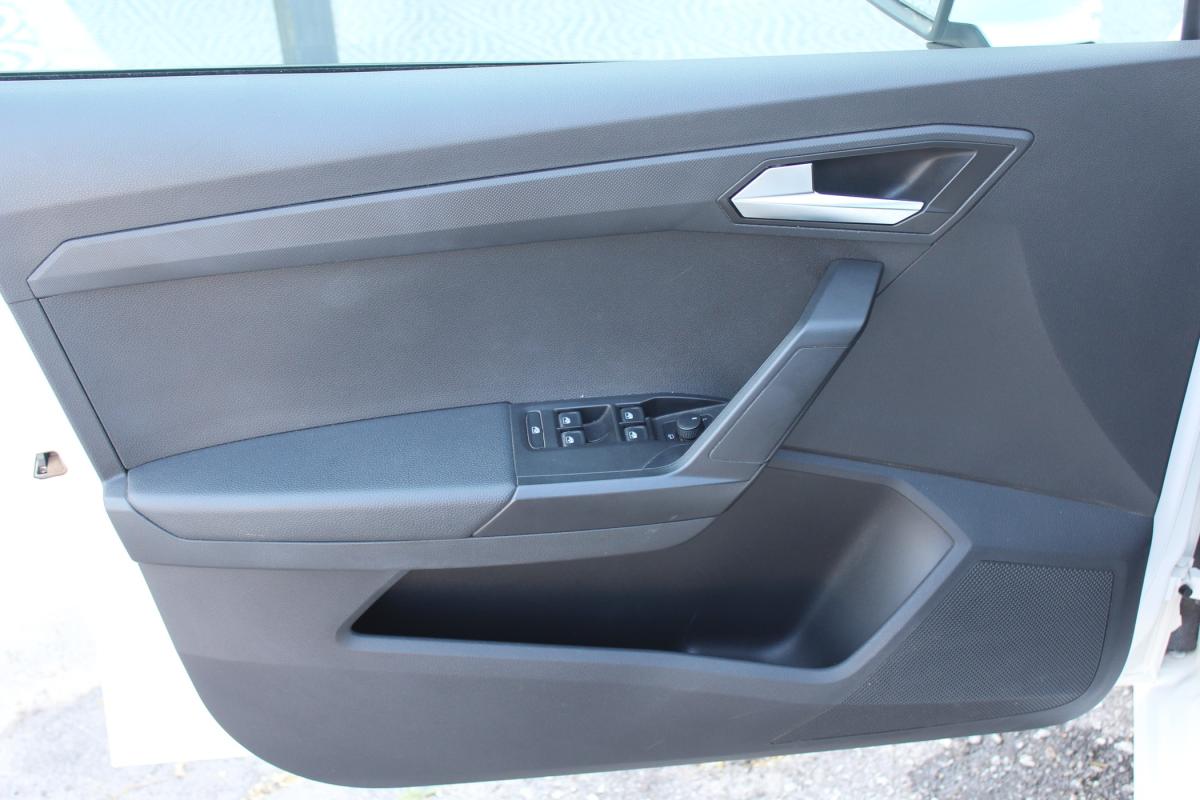 seat-ibiza-2023-gasolina-999cc