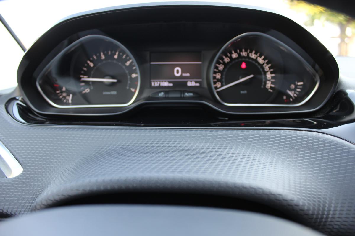 peugeot-2008-2016-gasolina-1199cc
