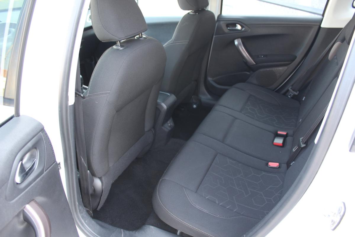 peugeot-2008-2016-gasolina-1199cc