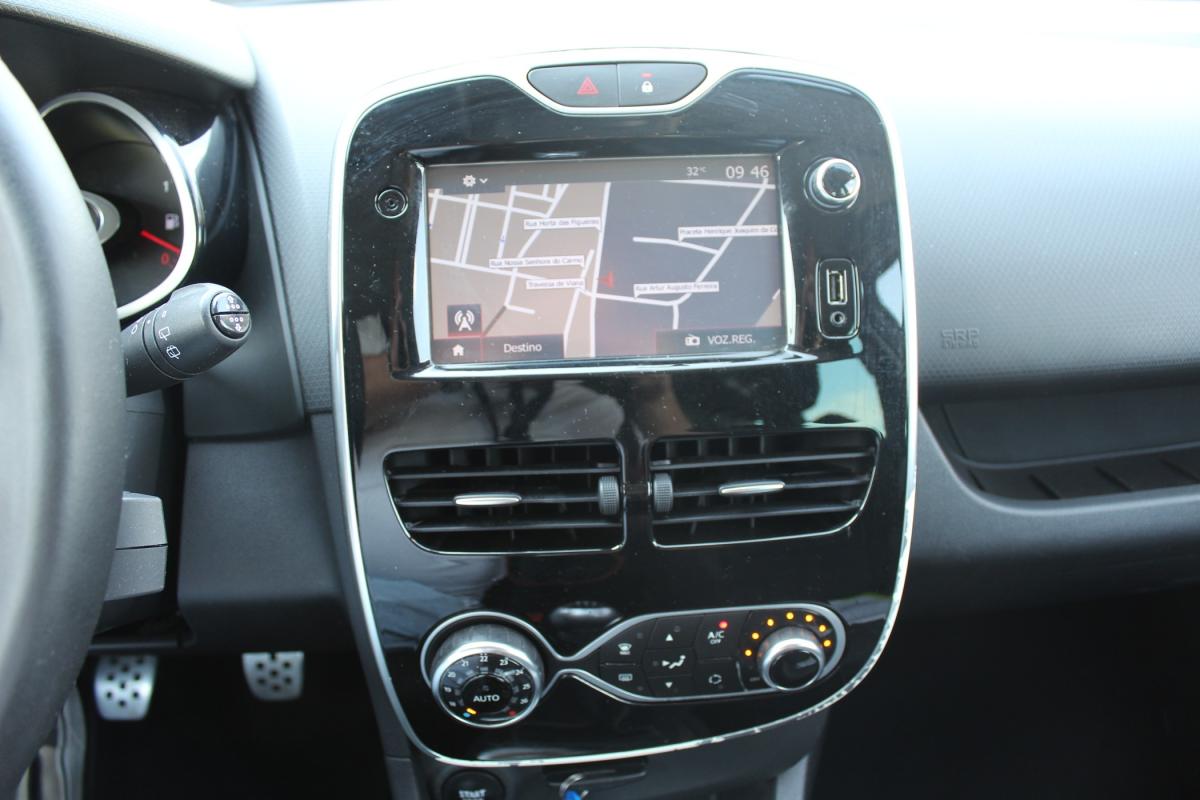 renault-clio-sport-tourer-2016-diesel-1461cc