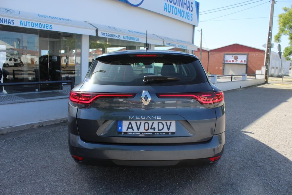 renault-megane-sport-tourer-2022-diesel-1461cc