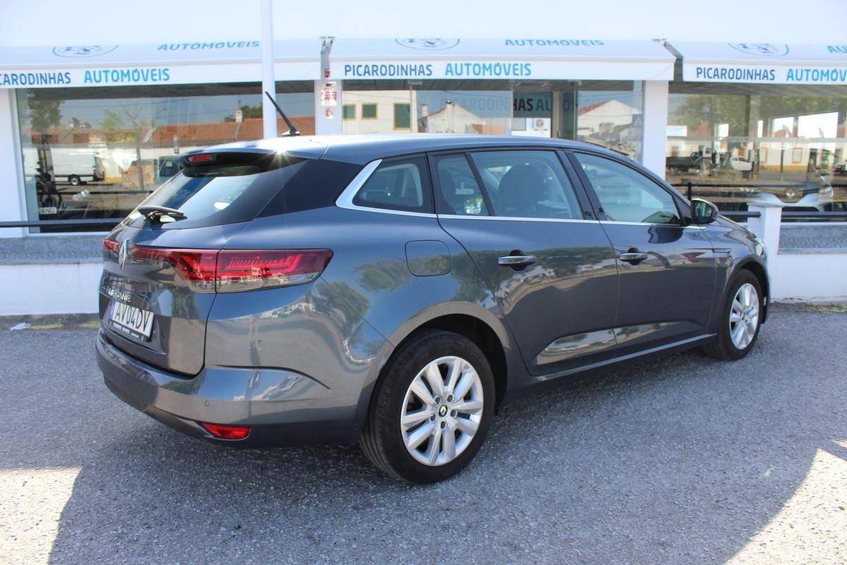 renault-megane-sport-tourer-2022-diesel-1461cc