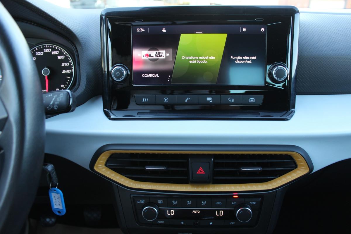 seat-arona-2022-gasolina-999cc