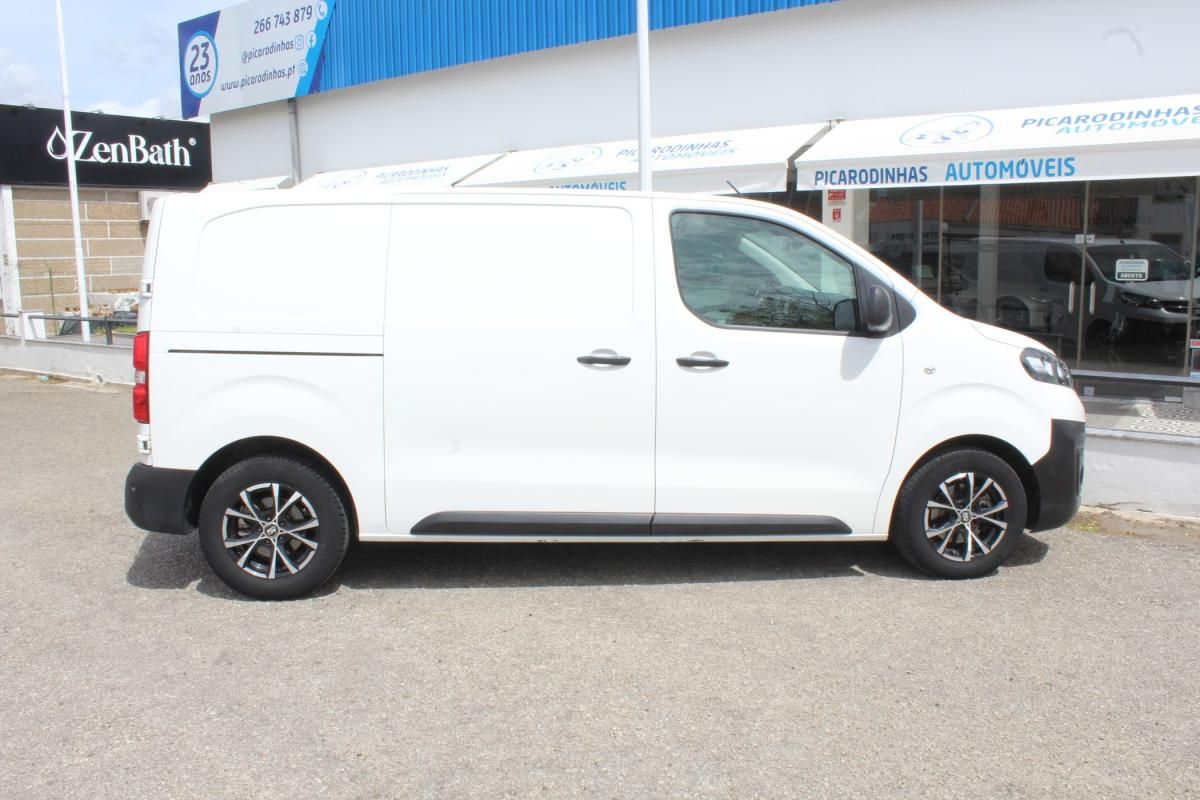 opel-vivaro-2019-diesel-1499cc