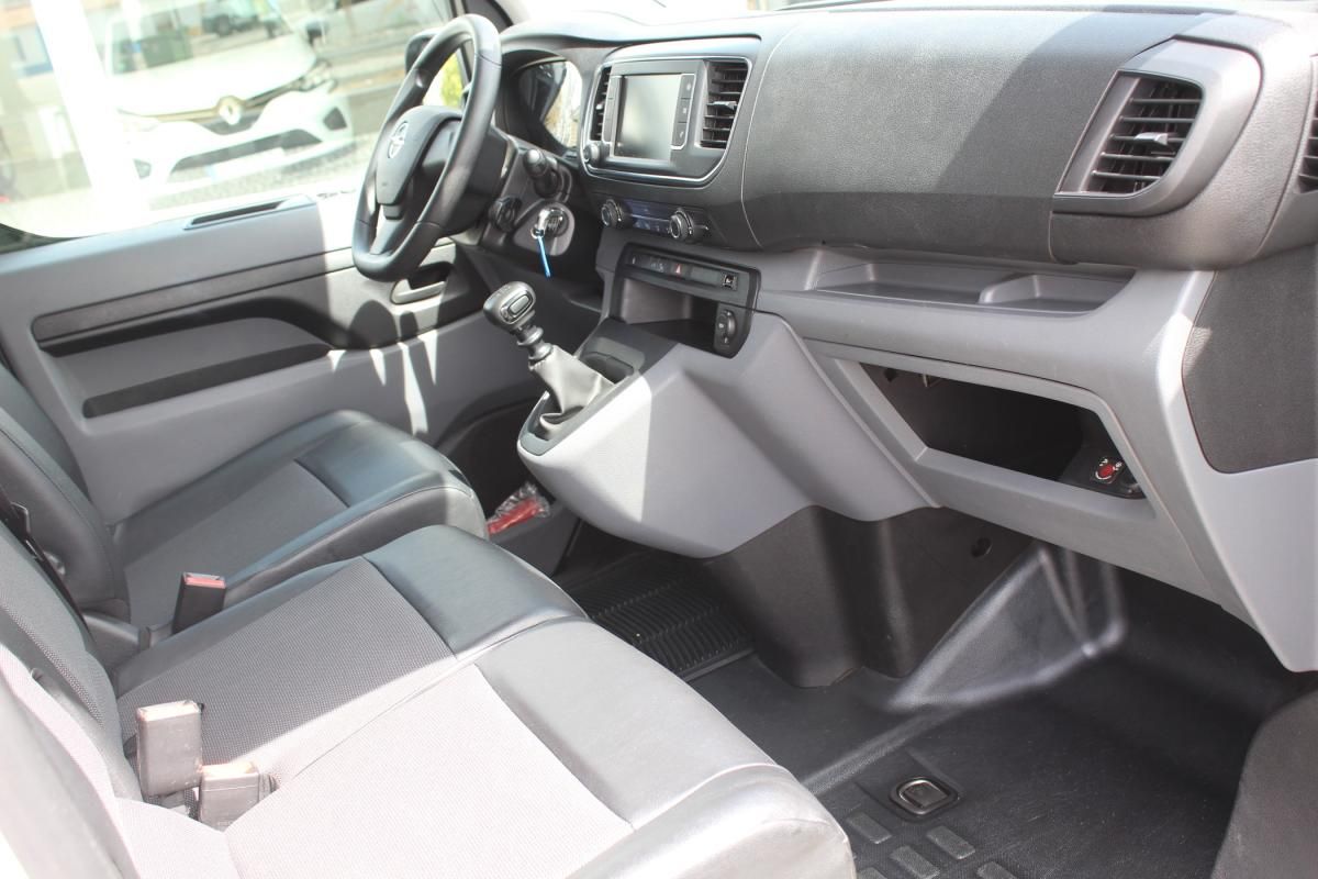 opel-vivaro-2019-diesel-1499cc