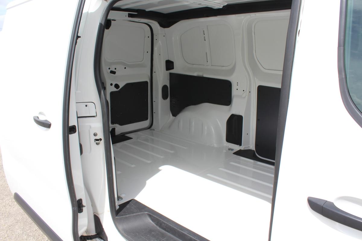 opel-vivaro-2019-diesel-1499cc