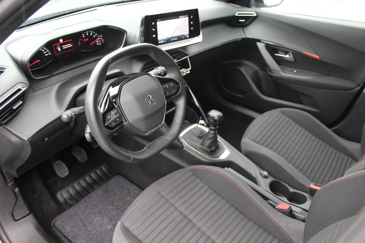 peugeot-2008-2023-gasolina-1199cc