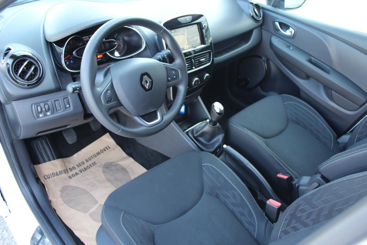 renault-clio-sport-tourer-2019-diesel-1461cc