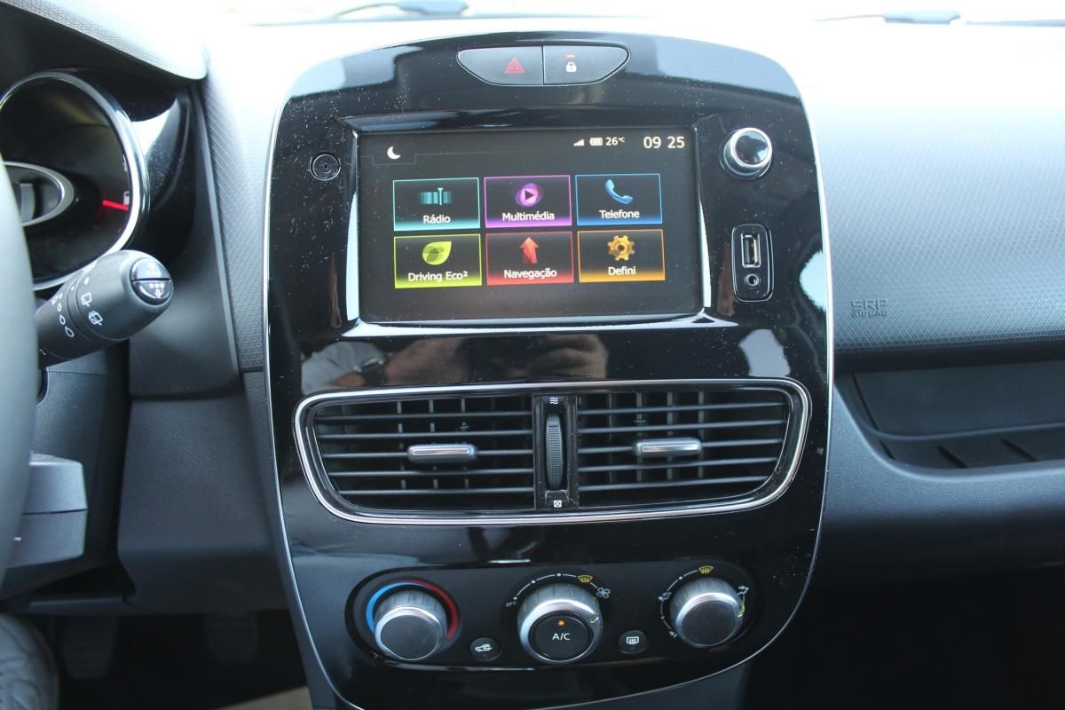 renault-clio-sport-tourer-2019-diesel-1461cc
