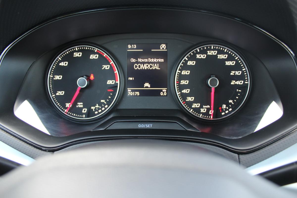 seat-arona-2022-gasolina-999cc