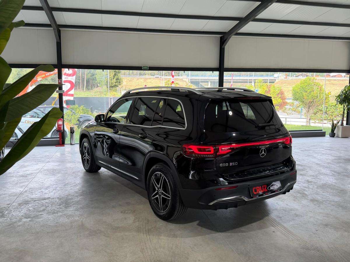 mercedes-benz-eqb-2023-eletrico-0cc