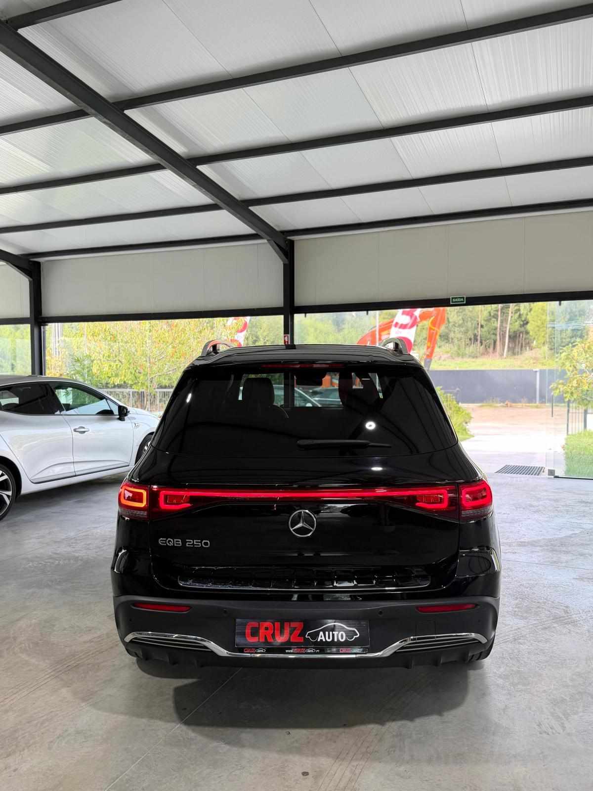 mercedes-benz-eqb-2023-eletrico-0cc