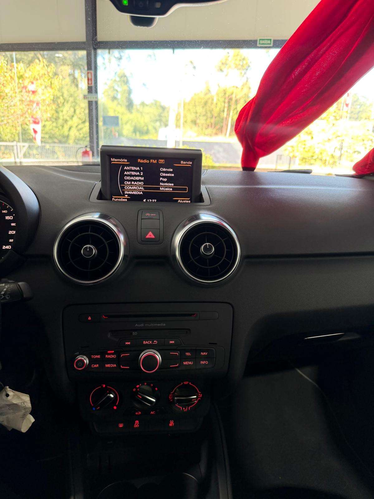 audi-a1-2011-gasolina-1197cc