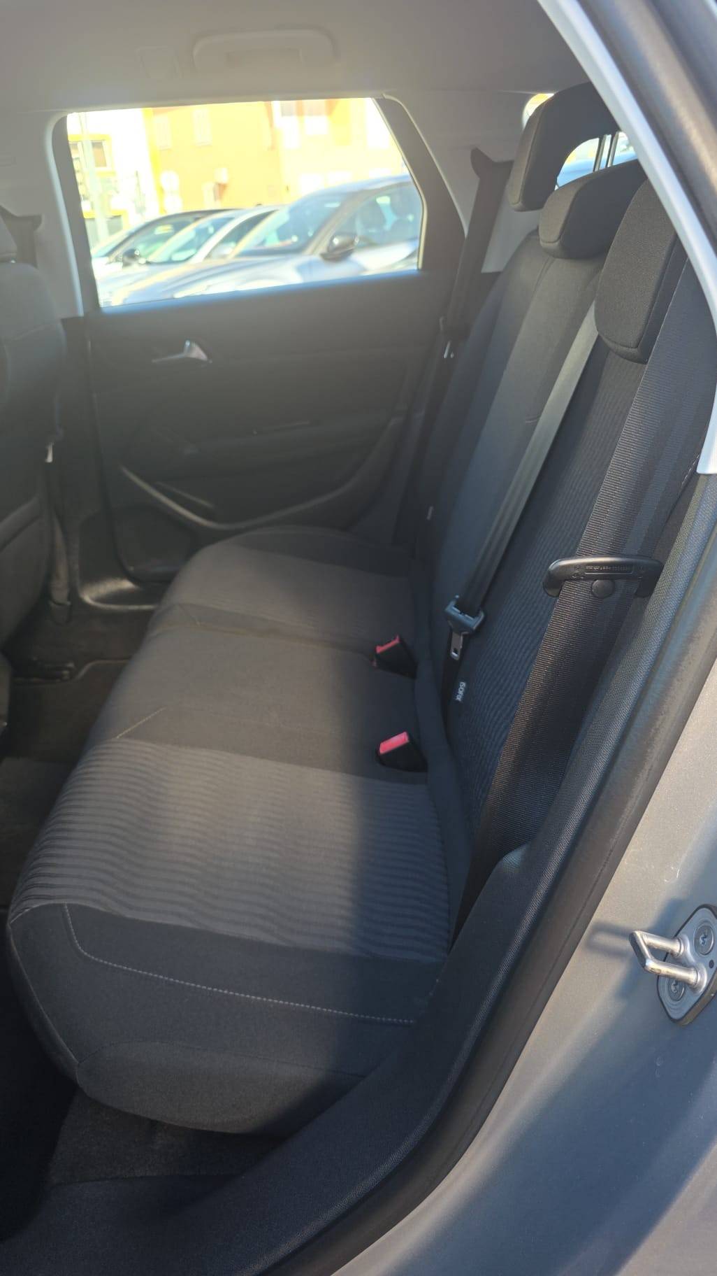 peugeot-308-sw-2015-diesel-1560cc