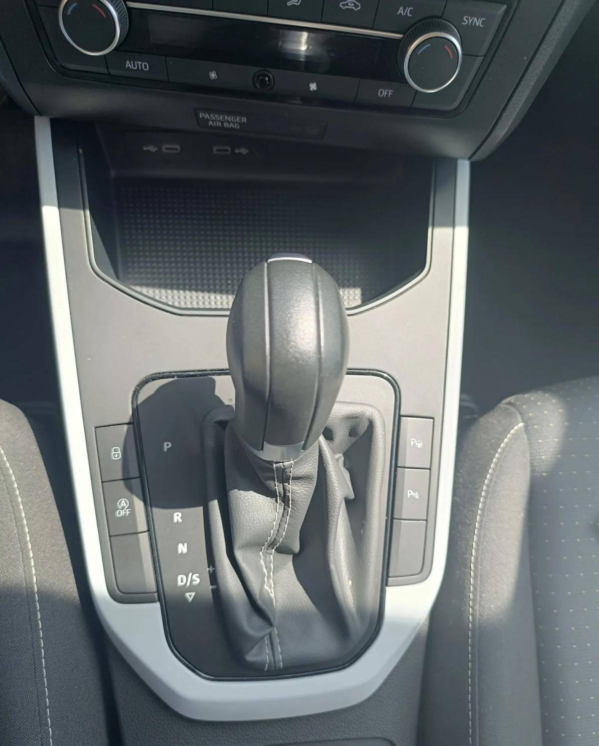 seat-arona-2024-gasolina-999cc