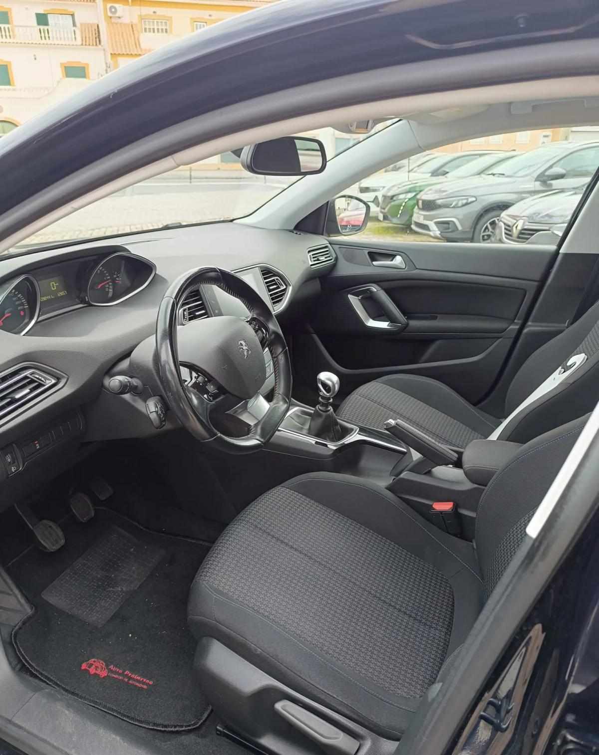 peugeot-308-2018-diesel-1499cc