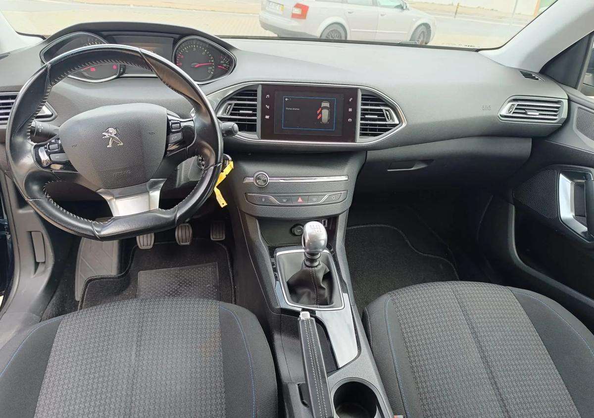peugeot-308-2018-diesel-1499cc