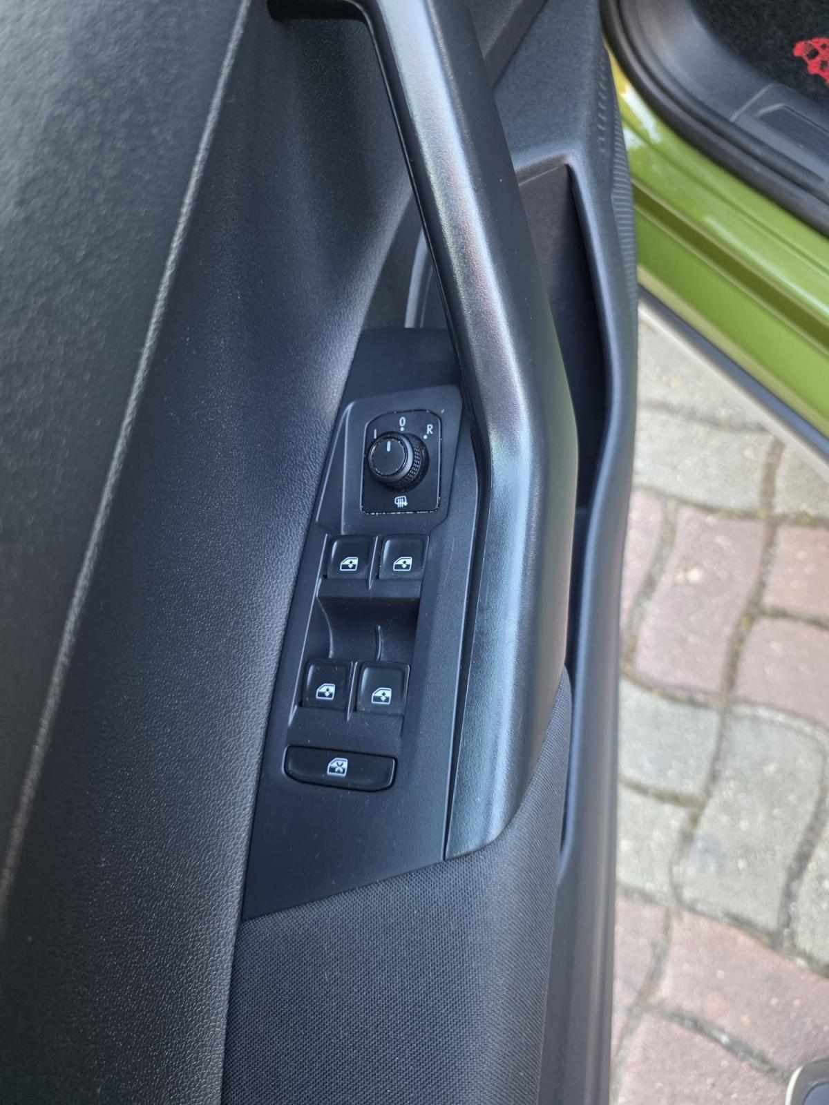volkswagen-taigo-2023-gasolina-999cc