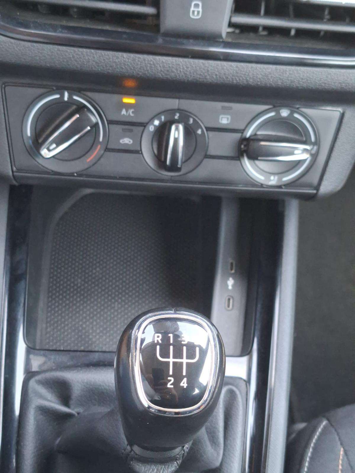 skoda-scala-2022-gasolina-999cc
