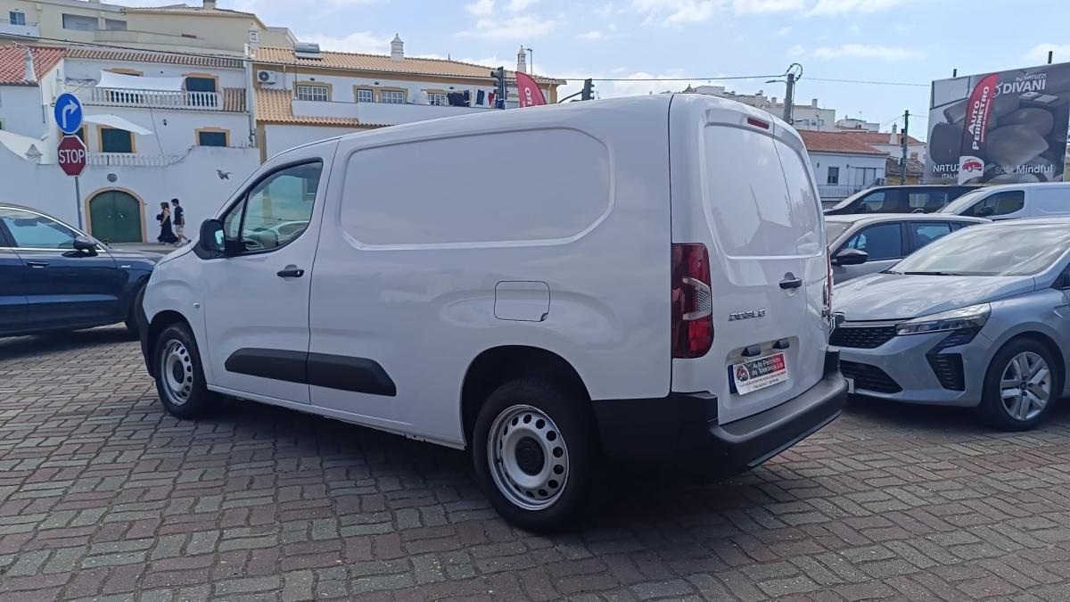 fiat-doblo-2023-diesel-1499cc