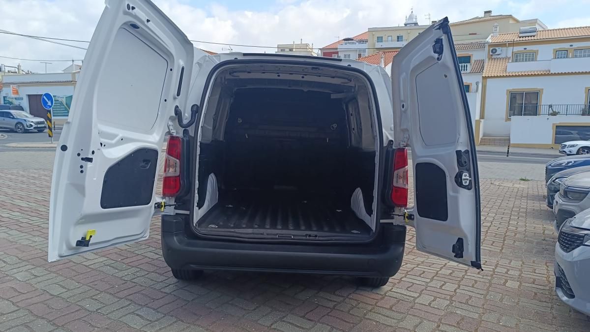 fiat-doblo-2023-diesel-1499cc