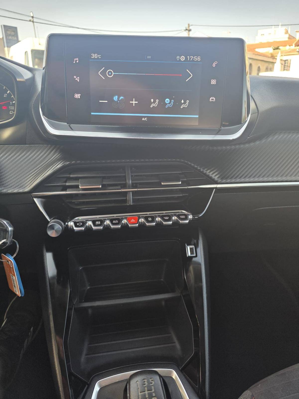 peugeot-208-2022-gasolina-1199cc
