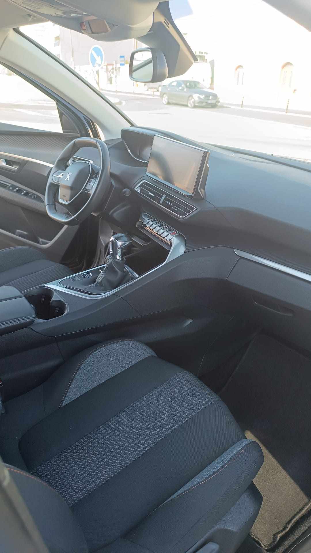 peugeot-3008-2022-diesel-1499cc