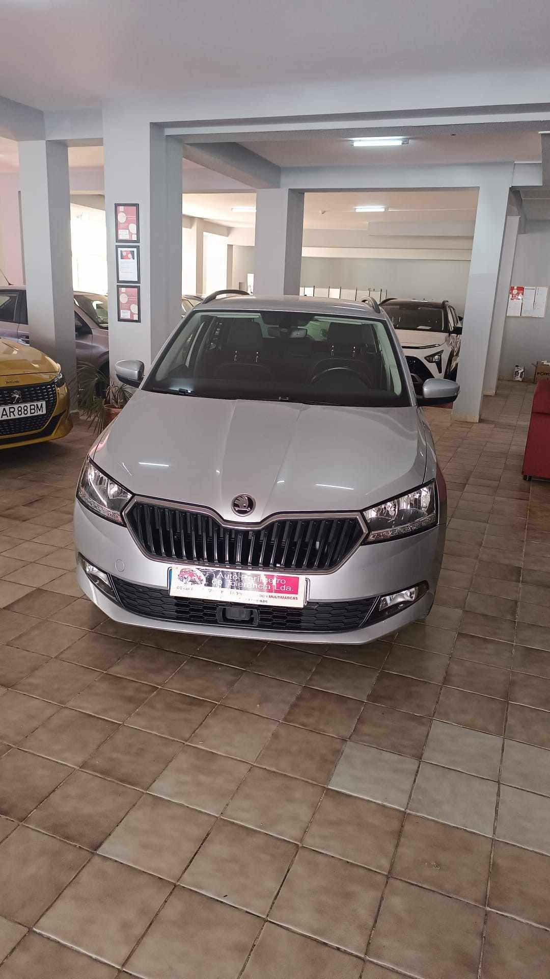 skoda-fabia-break-2022-gasolina-999cc