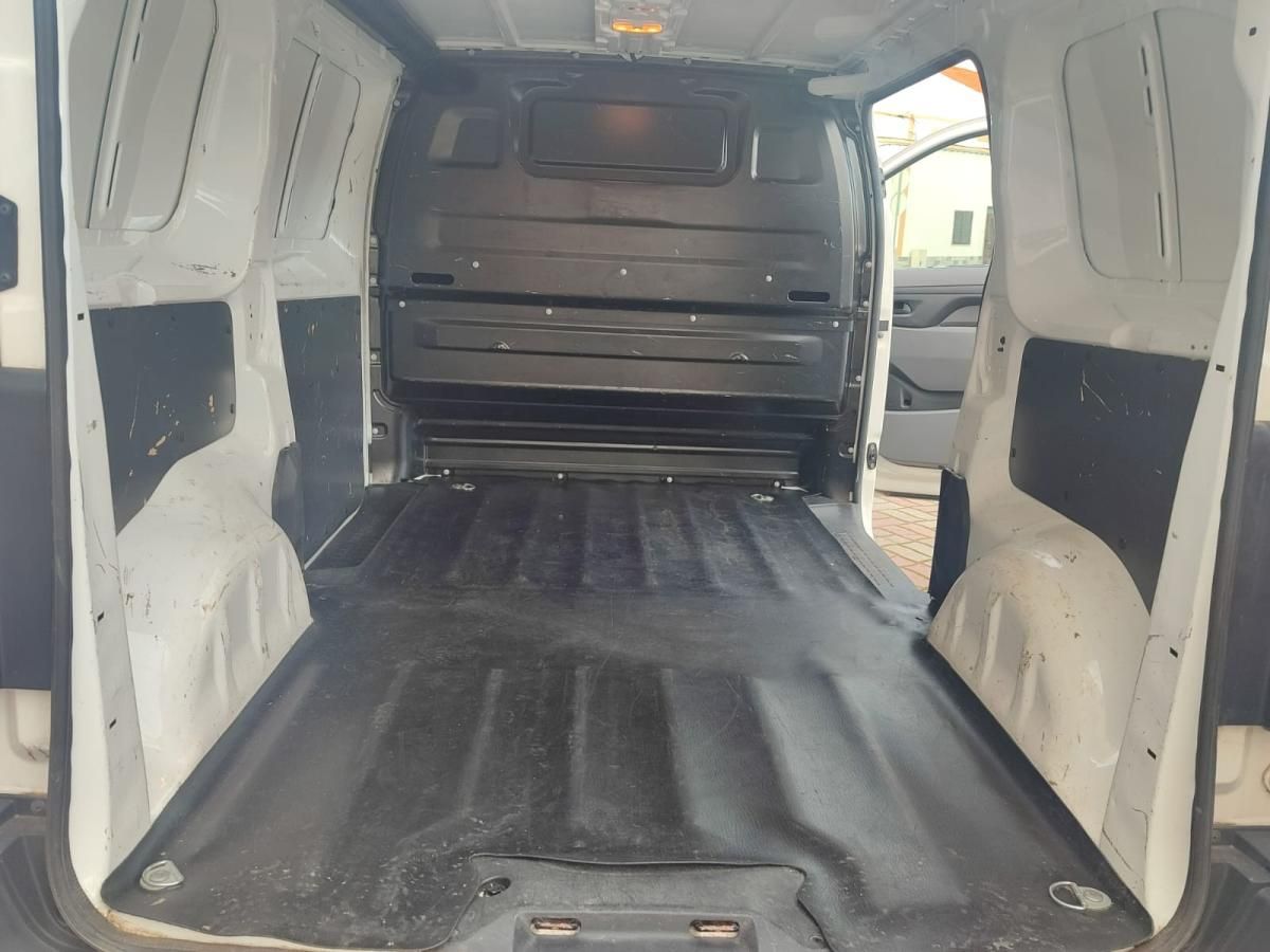 peugeot-expert-2019-diesel-1499cc