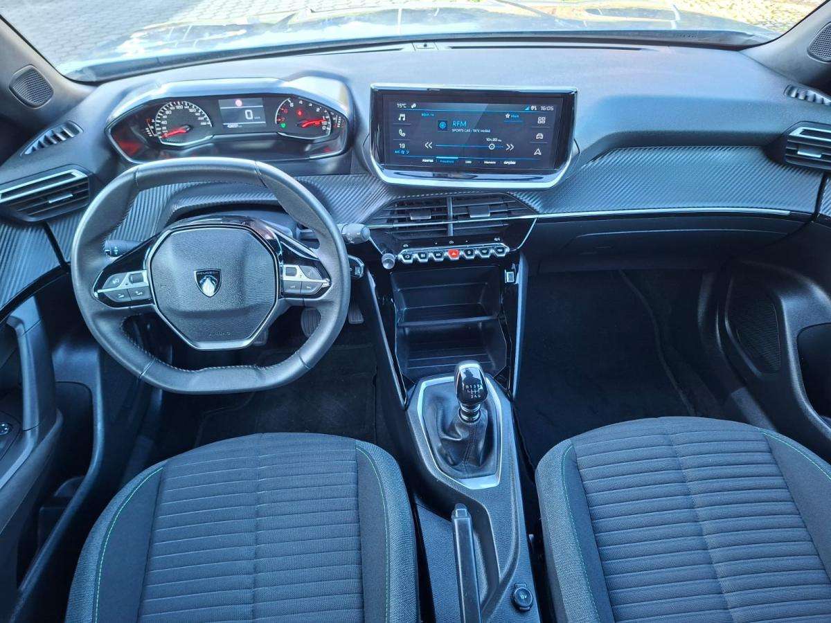 peugeot-2008-2023-gasolina-1199cc
