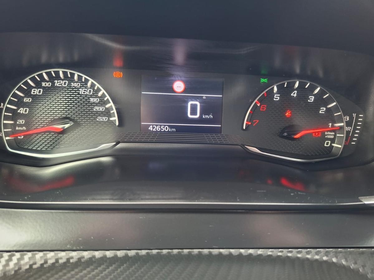 peugeot-2008-2023-gasolina-1199cc