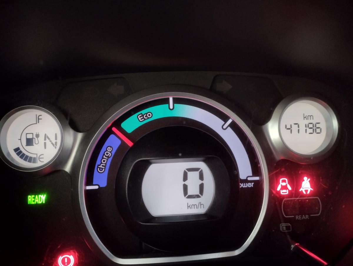 citroen-c-zero-2017-eletrico-131cc
