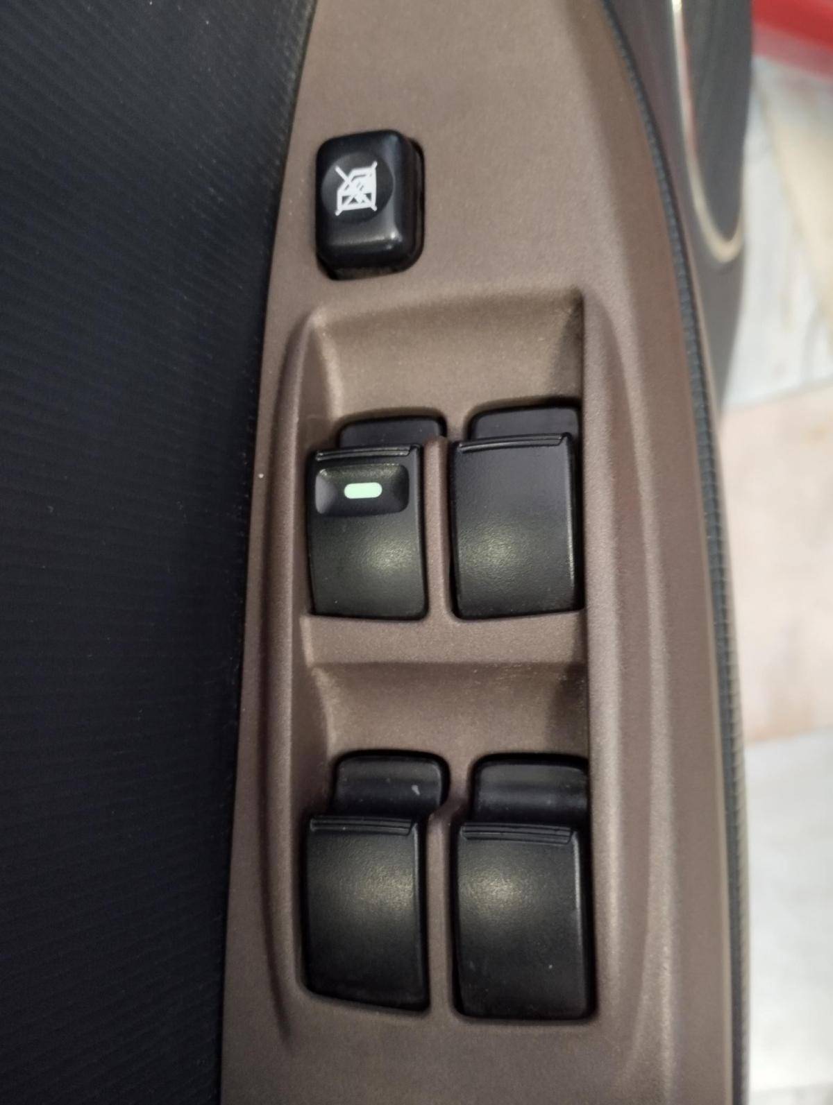 citroen-c-zero-2017-eletrico-131cc