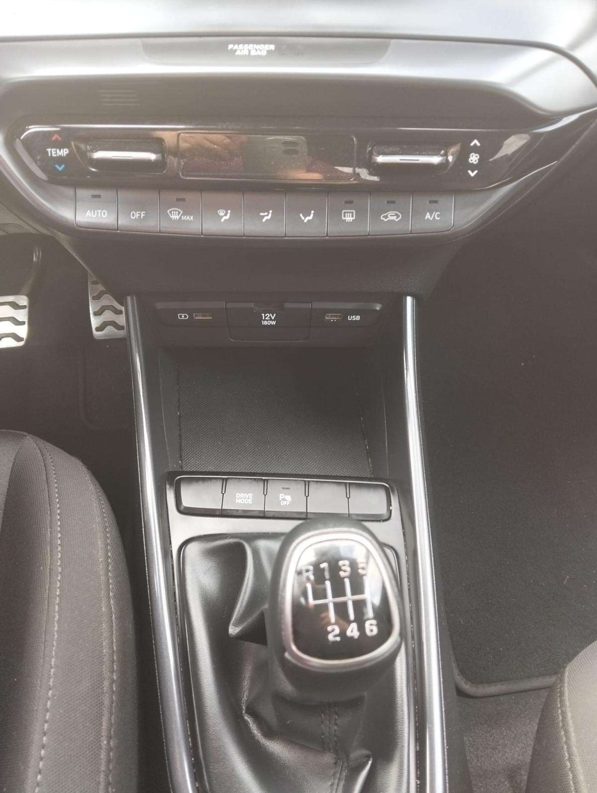 hyundai-bayon-2023-gasolina-998cc
