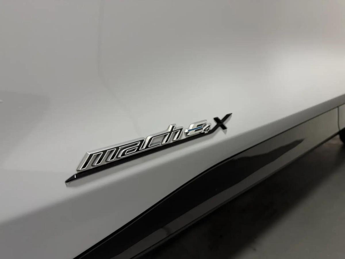 ford-mustang-mach-e-2024-eletrico-0cc