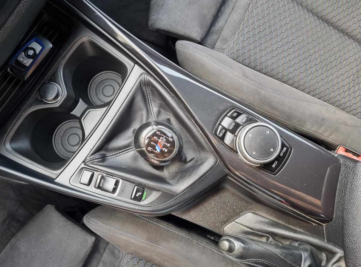 bmw-serie-1-118d-2-0-2015-diesel-1995cc