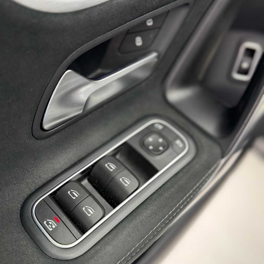 mercedes-benz-classe-a-2021-hibrido-1332cc