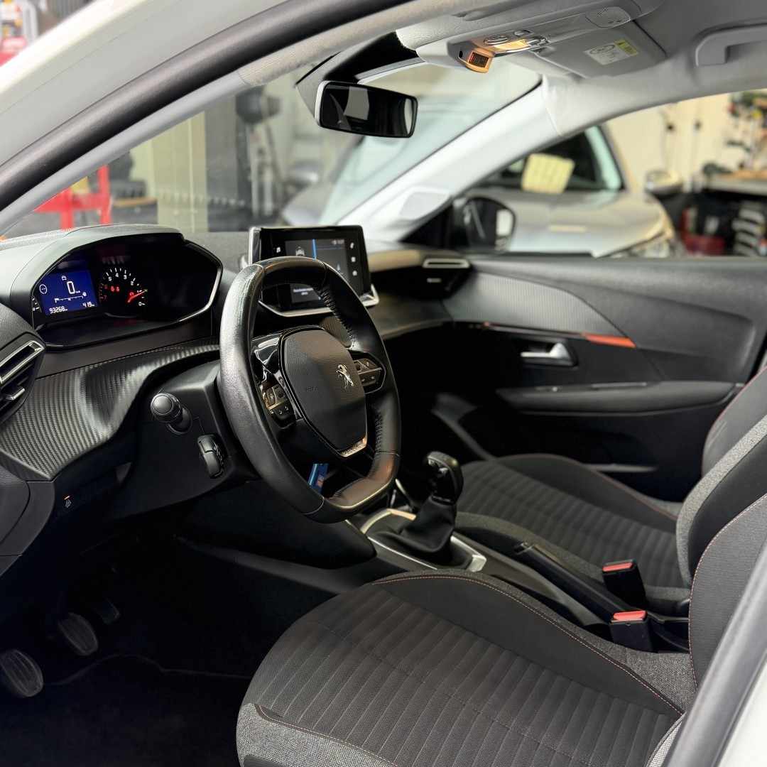 peugeot-208-2022-gasolina-1199cc