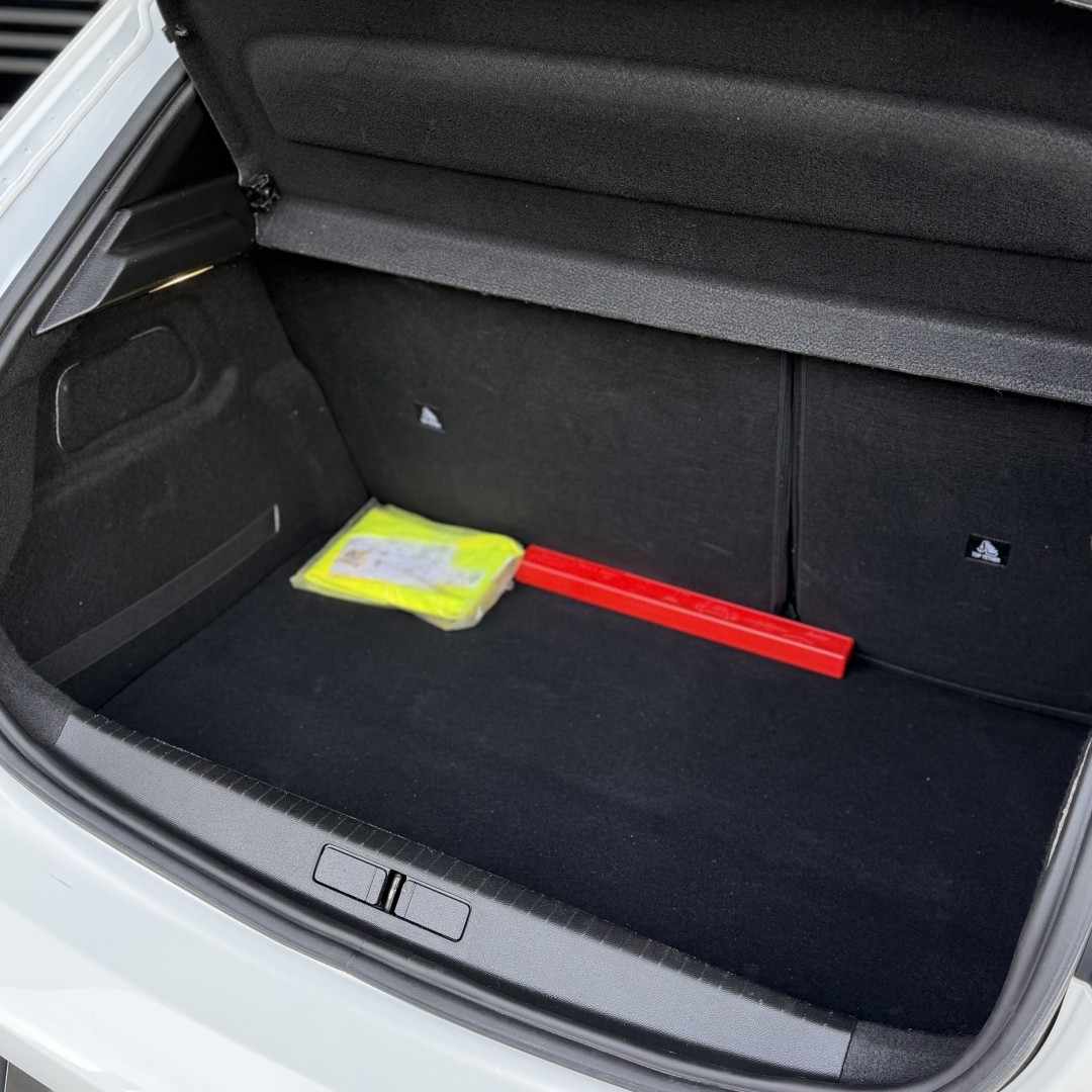 peugeot-208-2022-gasolina-1199cc
