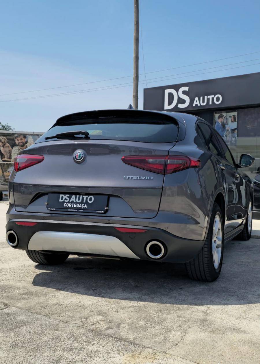 alfa-romeo-stelvio-2018-diesel-2143cc