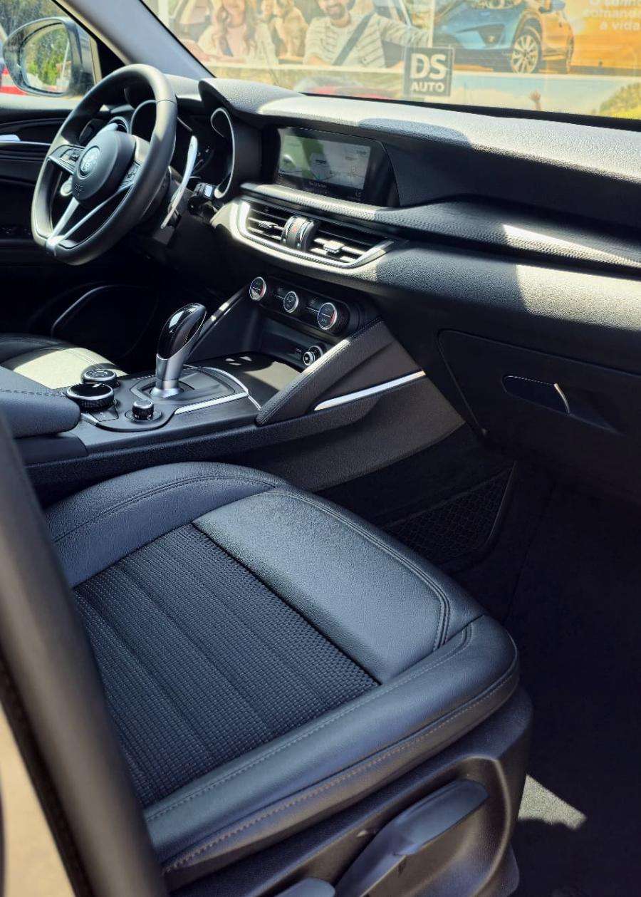 alfa-romeo-stelvio-2018-diesel-2143cc