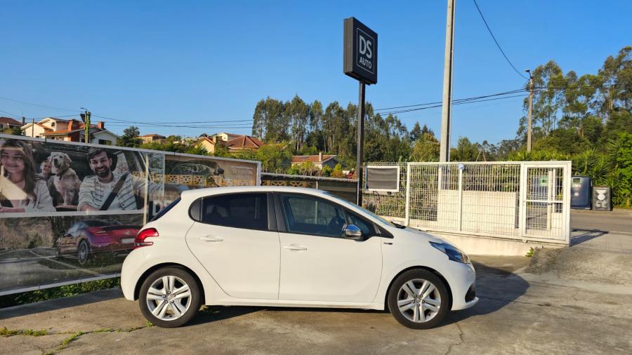 peugeot-208-2017-gasolina-1199cc